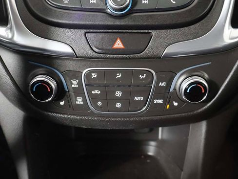 Used 2020 Chevrolet Equinox LT w/ Driver Convenience Package image 42