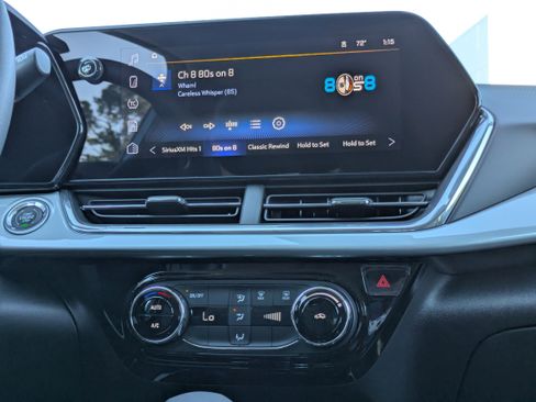 New 2026 Chevrolet Trax LT w/ Sunroof Package image 5