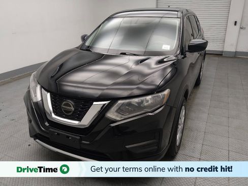 Used 2018 Nissan Rogue S image 1