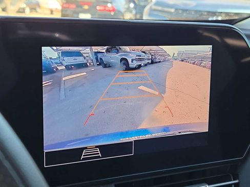 Used 2024 Chevrolet Trax LS w/ LS Convenience Package image 16