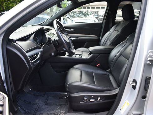 Used 2020 Cadillac XT4 Premium Luxury image 13