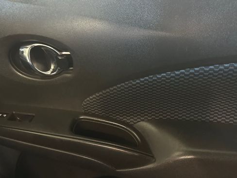 Used 2016 Nissan Versa Note SV FWD image 20