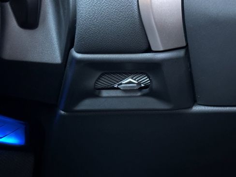 Used 2025 BMW X3 xDrive30i w/ Premium Package image 36