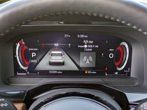 Used 2023 Nissan Pathfinder Platinum w/ Cargo Package image 31