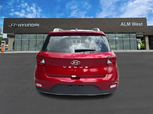 New 2025 Hyundai Venue SEL FWD image 7