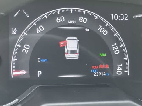 Used 2024 Toyota RAV4 XLE w/ Convenience Package image 19