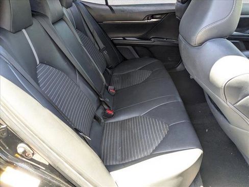 Used 2019 Toyota Camry SE w/ Carpet Mat Package FWD image 18