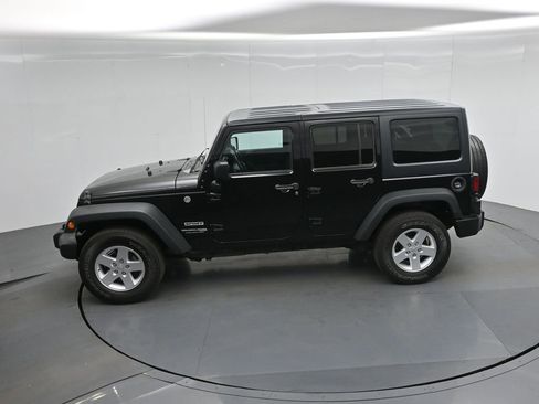Used 2018 Jeep Wrangler Unlimited Sport S image 37