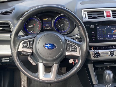 Used 2017 Subaru Outback 2.5i Premium image 8