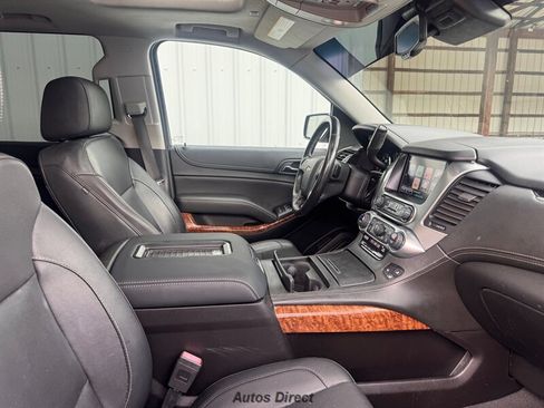 Used 2019 Chevrolet Tahoe Premier AWD/4WD image 17