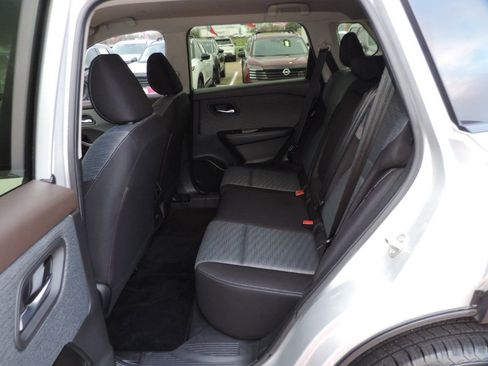 Used 2023 Nissan Rogue SV image 19