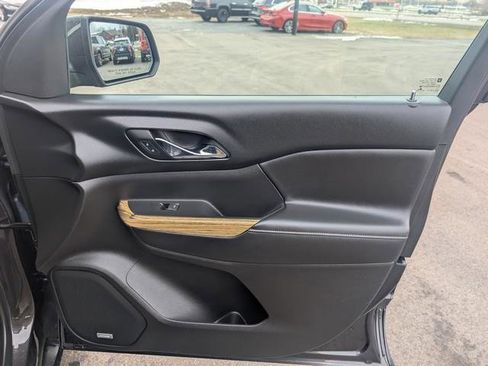 Used 2018 GMC Acadia Denali image 25