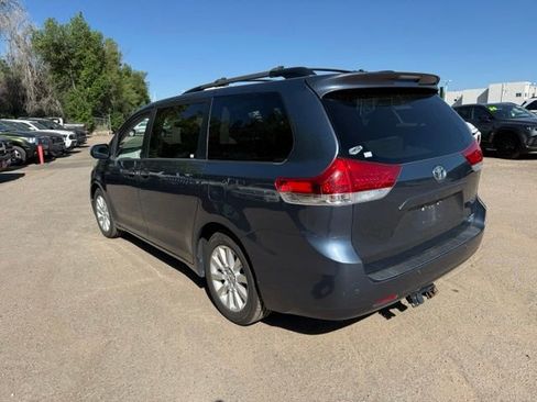 Used 2014 Toyota Sienna XLE AWD/4WD image 3