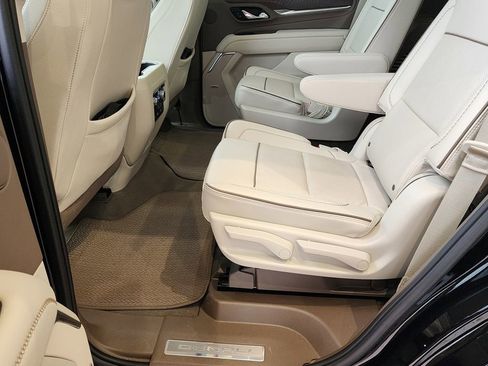 Used 2024 GMC Yukon Denali w/ Denali Reserve Package AWD/4WD image 19