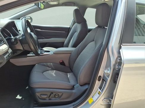 Used 2023 Toyota Camry LE FWD image 12