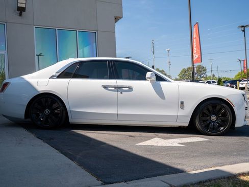 Used 2022 Rolls-Royce Ghost AWD/4WD image 5