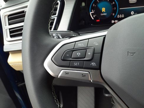 New 2026 Volkswagen Atlas Cross Sport SE image 19