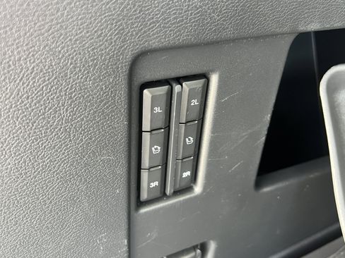 Used 2022 Ford Expedition Platinum RWD image 32