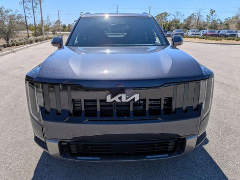 New 2027 Kia Telluride S image 3