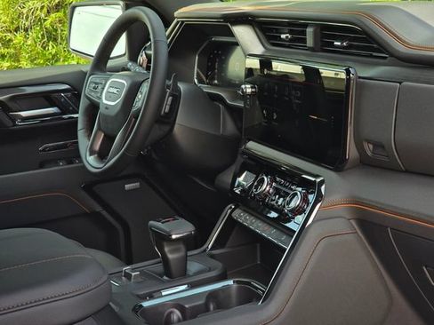 New 2026 GMC Sierra 1500 AT4 w/ AT4 Premium Package AWD/4WD image 9