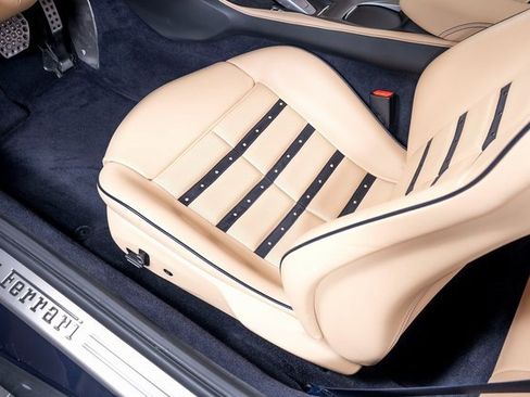 Certified 2019 Ferrari Portofino image 24