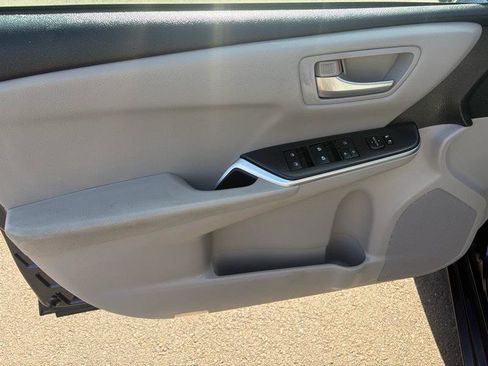 Used 2015 Toyota Camry LE FWD image 10