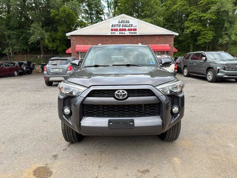 Used 2016 Toyota 4Runner SR5 Premium AWD/4WD image 2