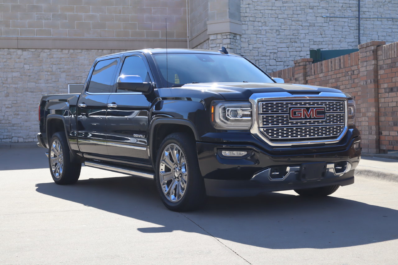 Used 2018 GMC Sierra 1500 Denali w/ Denali Ultimate Package AWD/4WD image 2