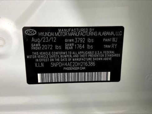Used 2013 Hyundai Elantra Limited FWD image 17