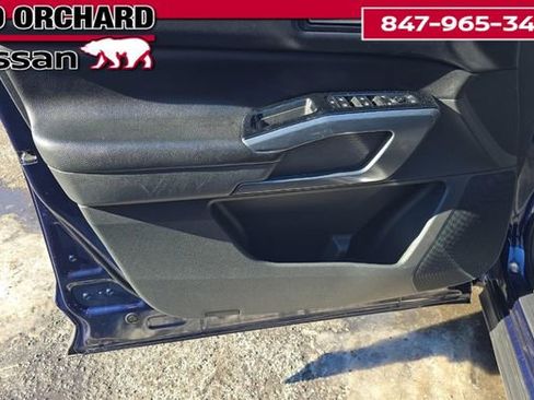 Used 2024 Nissan Pathfinder SL image 9