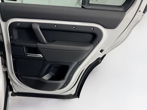 New 2026 Land Rover Defender 110 X-Dynamic SE AWD/4WD image 26