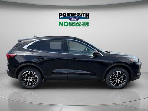 New 2024 Ford Escape SE w/ PHEV Premium Package FWD image 24