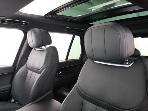 Used 2024 Land Rover Range Rover SE AWD/4WD image 30