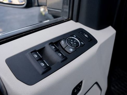 Used 2020 Ford F250 Limited image 28