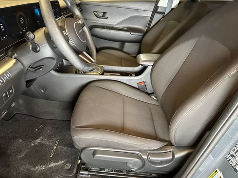 Used 2024 Hyundai Kona SE FWD image 19
