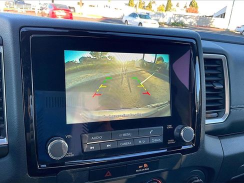 Used 2022 Nissan Frontier SV image 10