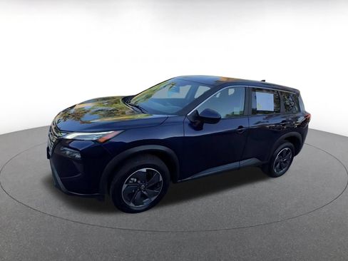 Used 2025 Nissan Rogue SV FWD image 8