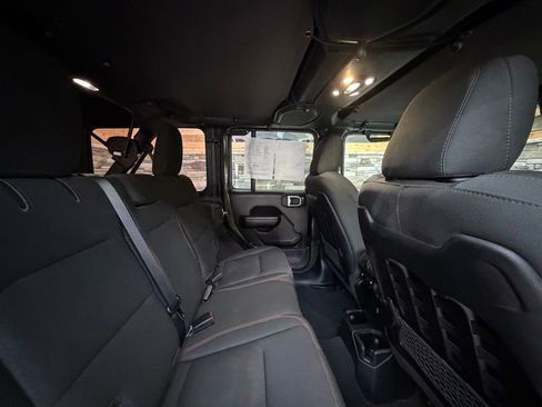 Used 2021 Jeep Wrangler Unlimited Rubicon w/ Dual Top Group image 28