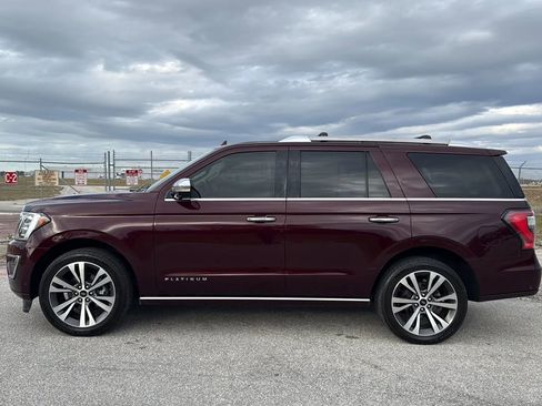 Used 2020 Ford Expedition Platinum RWD image 2