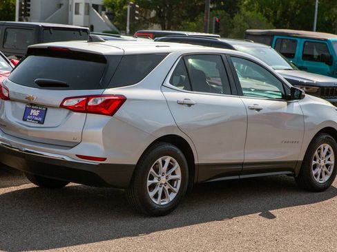 Used 2018 Chevrolet Equinox LT FWD image 4