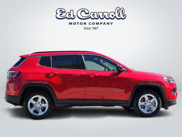 Used 2023 Jeep Compass Latitude AWD/4WD image 4