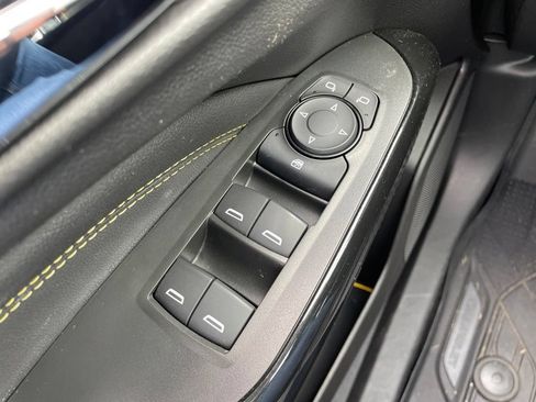 Used 2025 Chevrolet Trax ACTIV w/ Sunroof Package FWD image 25