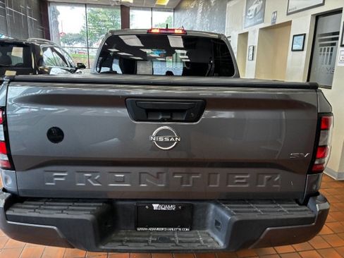 Used 2022 Nissan Frontier SV RWD image 12