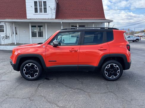 Used 2016 Jeep Renegade Trailhawk w/ Cold Weather Group image 4