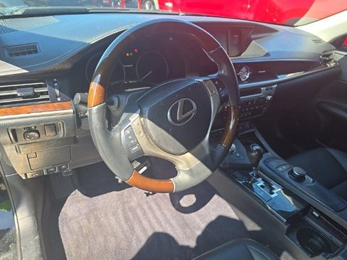 Used 2013 Lexus ES 350 w/ Premium Pkg FWD image 14