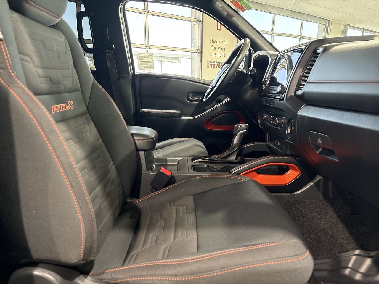 Used 2022 Nissan Frontier Pro-X RWD image 25