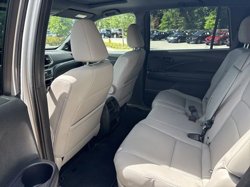 Used 2023 Honda Passport EX-L image 18