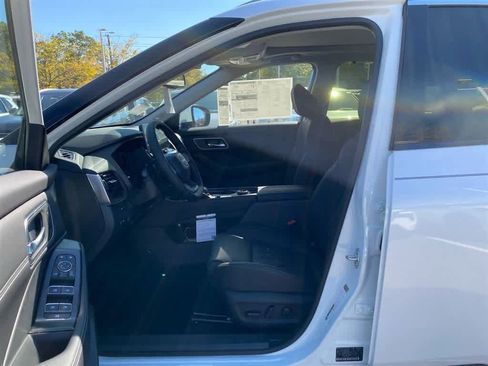 New 2026 Nissan Rogue Platinum w/ Platinum Premium Package image 11