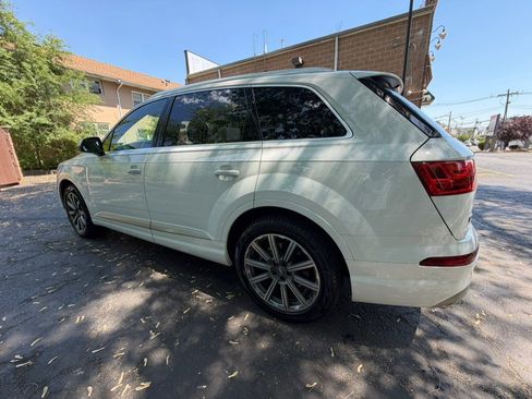 Used 2018 Audi Q7 3.0T Premium Plus w/ Premium Plus Package AWD/4WD image 3
