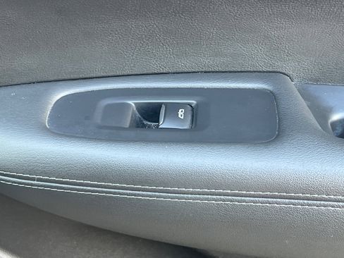 Used 2023 Cadillac XT6 Premium Luxury image 22